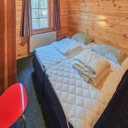 4 Bedroom Lovely In * Neede