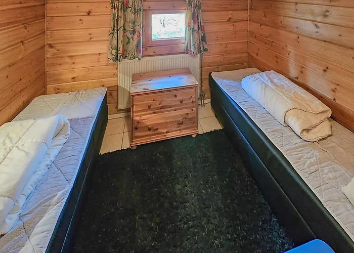 4 Bedroom Lovely In * Neede