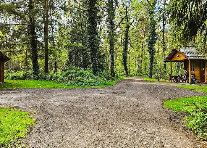 Nyaraló 4 Bedroom Lovely In